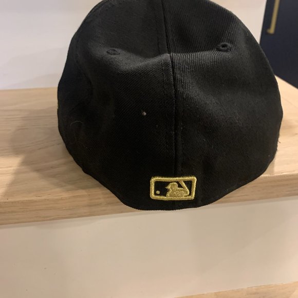 59Fifty NewEra San Francisco Giants MLB Size 7 1/2 Full Back Black and Gold Hat - Picture 3 of 6